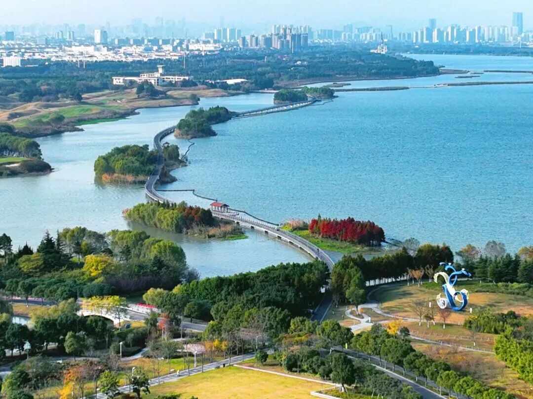 一條“紅鏈”串起滿城風景